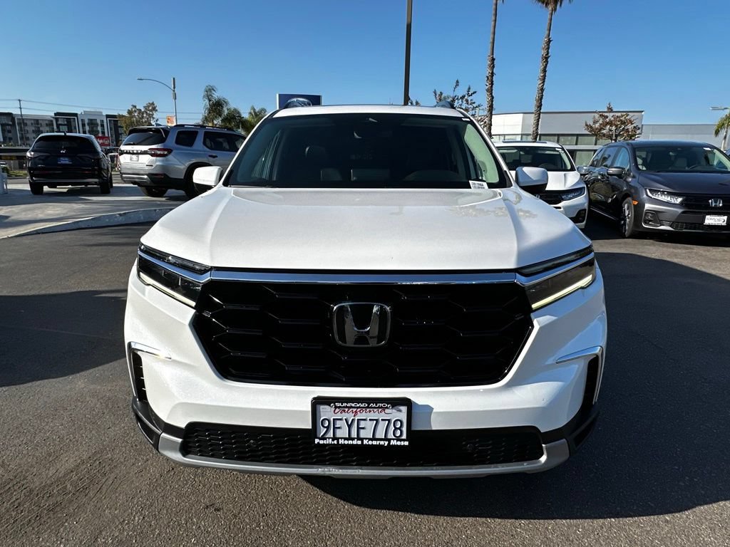 Used 2023 Honda Pilot Touring image 3