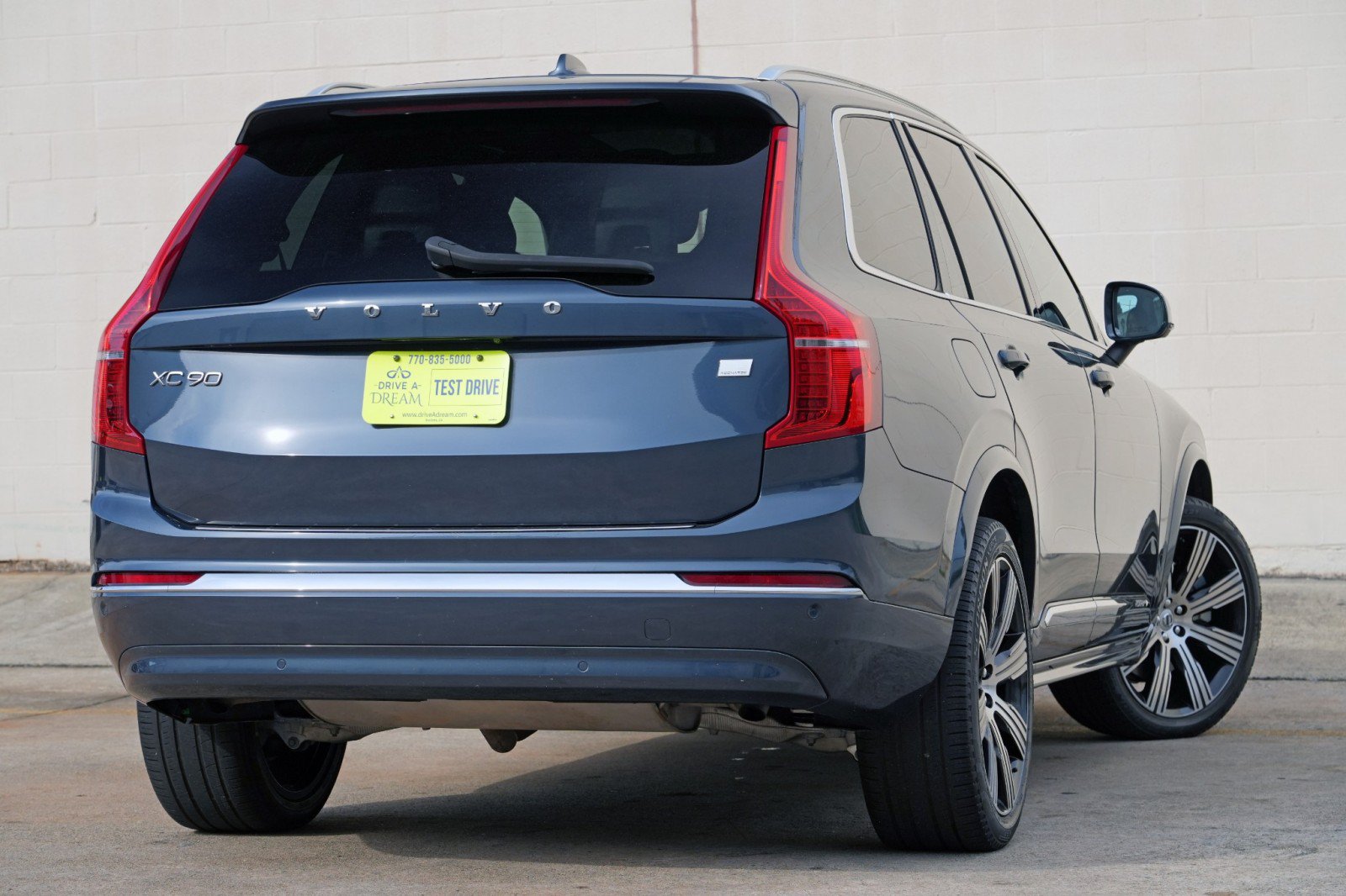 Used 2023 Volvo XC90 T8 Core AWD/4WD image 5