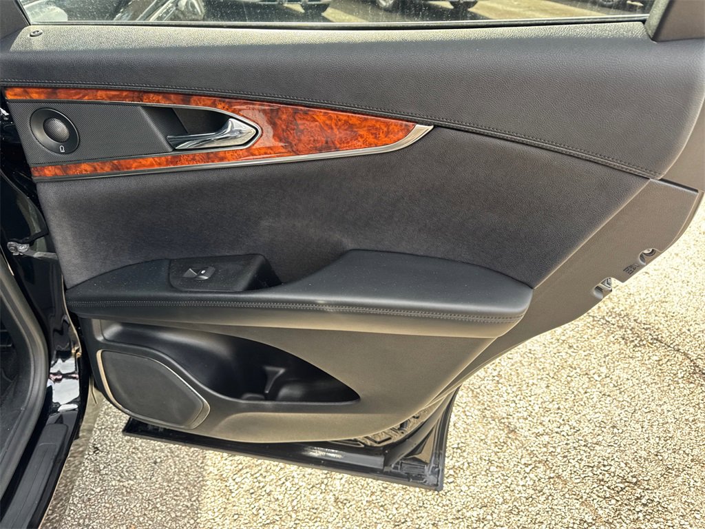 Used 2019 Lincoln Nautilus Reserve image 16