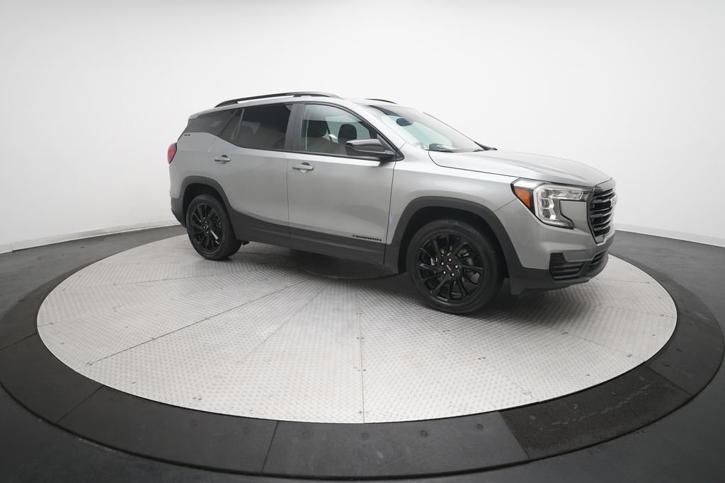 Used 2024 GMC Terrain SLE w/ Driver Convenience Package AWD/4WD image 35