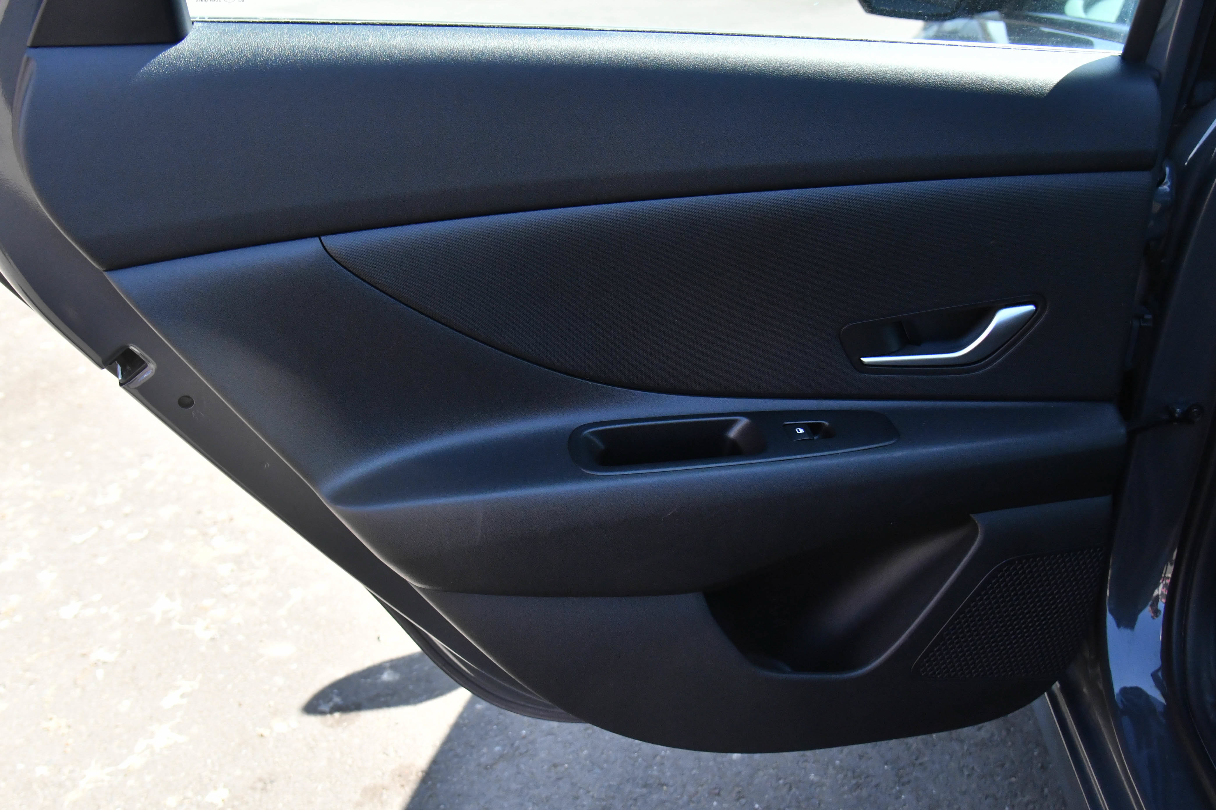 Used 2024 Hyundai Elantra SE FWD image 30