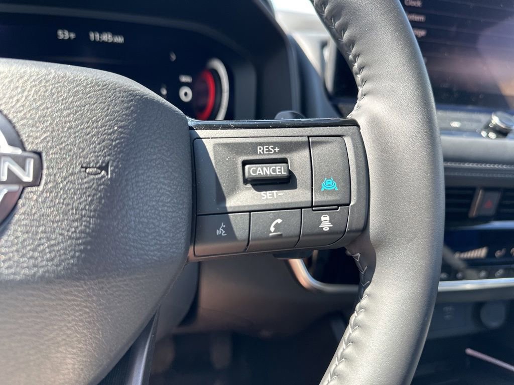 Used 2025 Nissan Rogue SL image 21