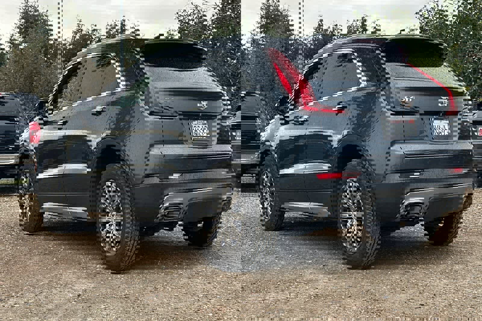 Used 2020 Cadillac XT4 Premium Luxury w/ Driver Awareness Package image 7