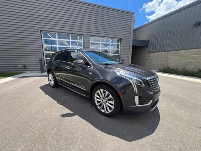 Used 2018 Cadillac XT5 Platinum w/ Driver Assist Package AWD/4WD image 3