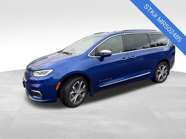Used 2021 Chrysler Pacifica Pinnacle image 3