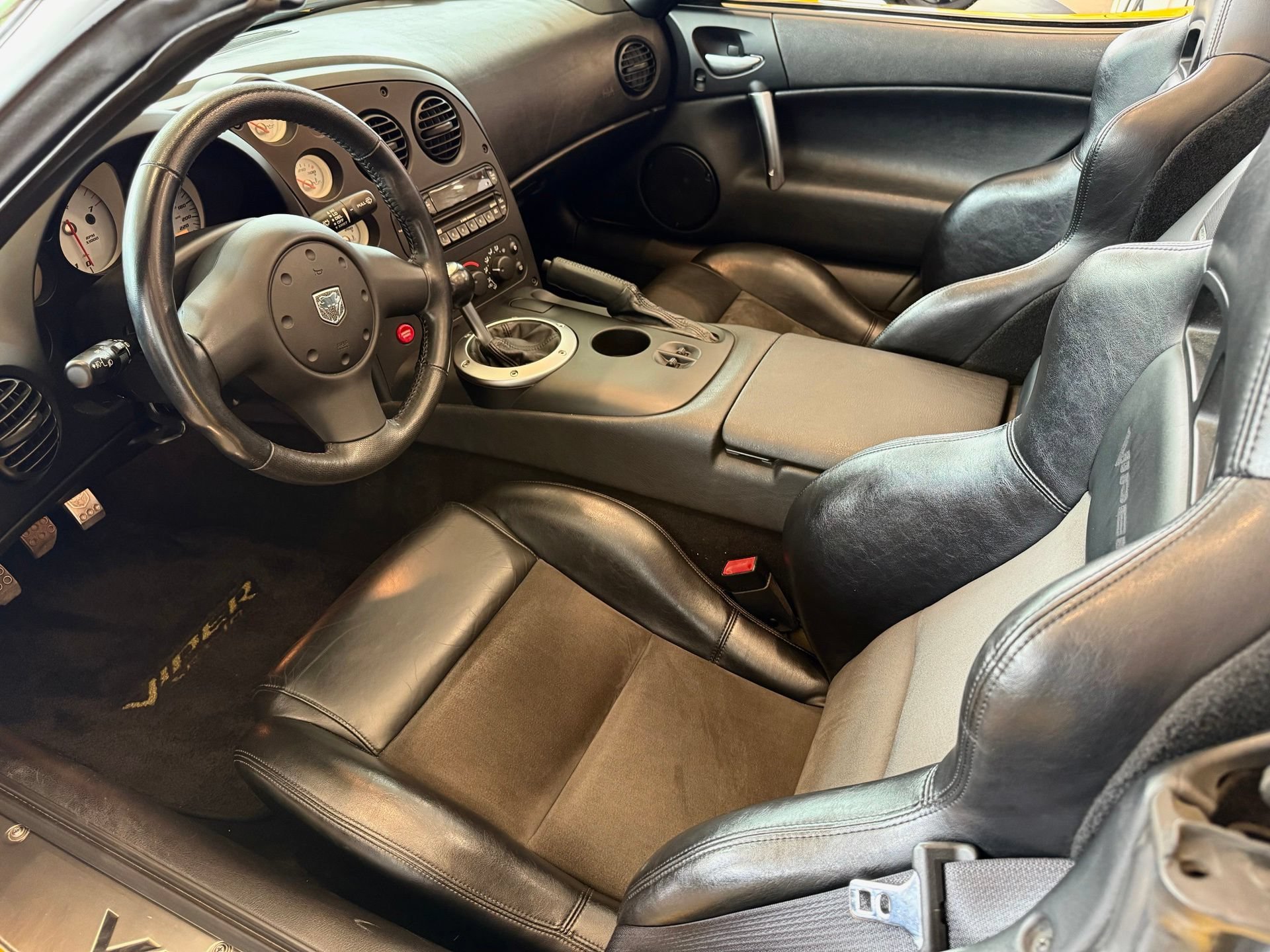 Used 2005 Dodge Viper SRT-10 RWD image 20