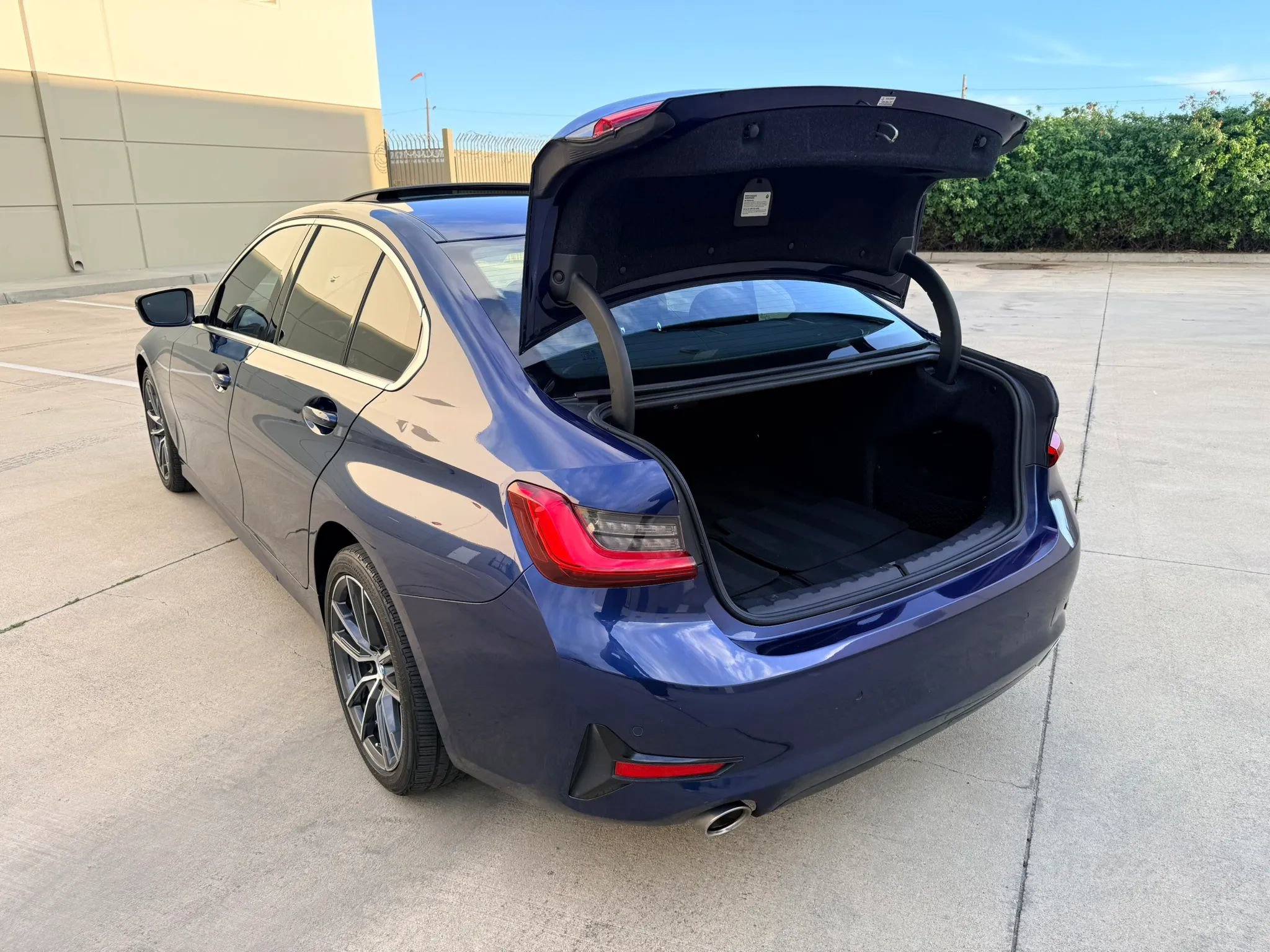 Used 2020 BMW 330i Sedan w/ Convenience Package image 15