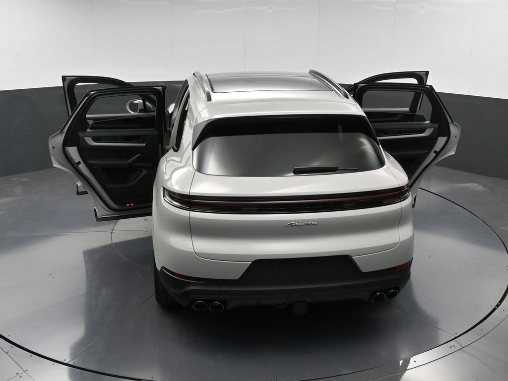 Certified 2026 Porsche Cayenne E-Hybrid AWD/4WD image 36