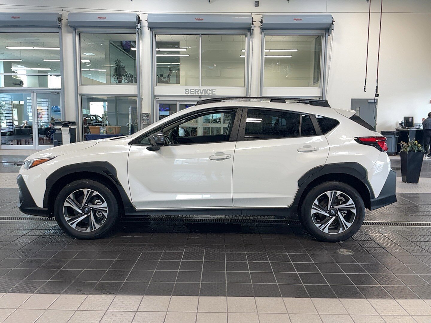 Used 2024 Subaru Crosstrek 2.0i Premium AWD/4WD image 4