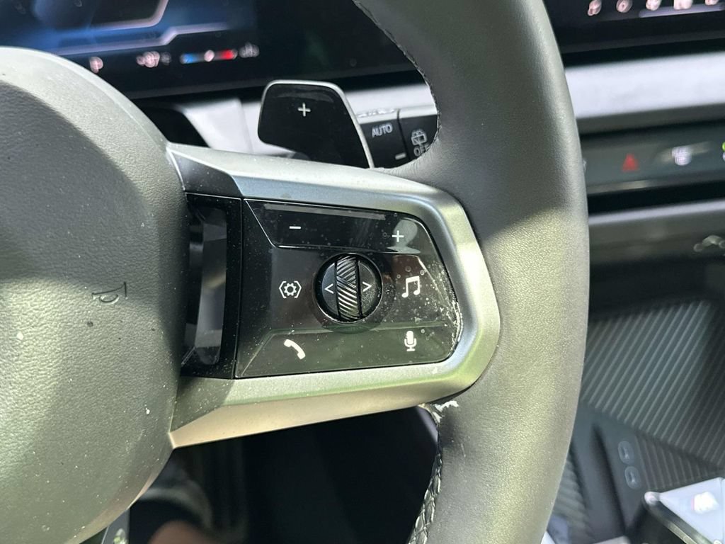 Used 2025 BMW X3 xDrive30i AWD/4WD image 23