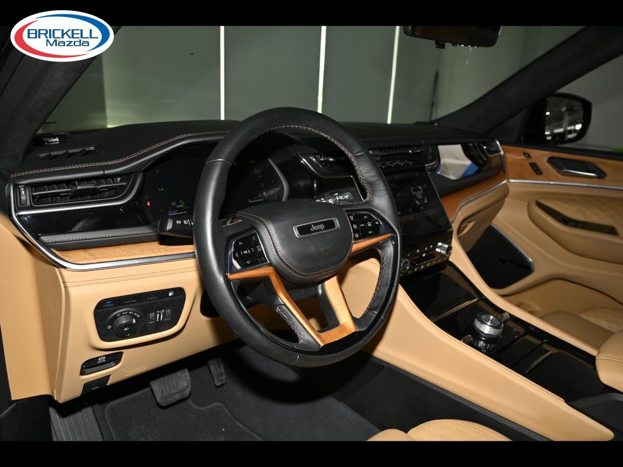 Used 2022 Jeep Grand Cherokee Summit AWD/4WD image 26
