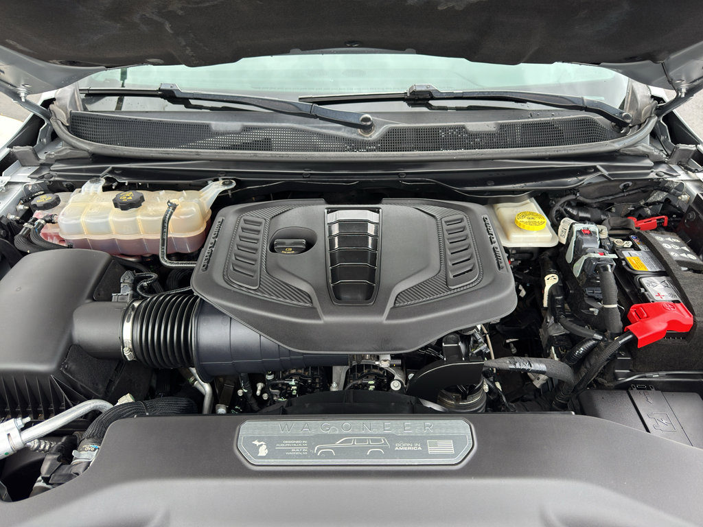Used 2023 Jeep Wagoneer 4WD image 18