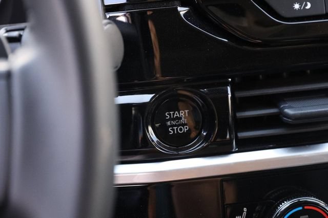 Certified 2025 Nissan Pathfinder SV w/ SV Premium Package FWD image 17