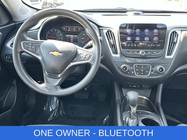Used 2023 Chevrolet Malibu LT image 2