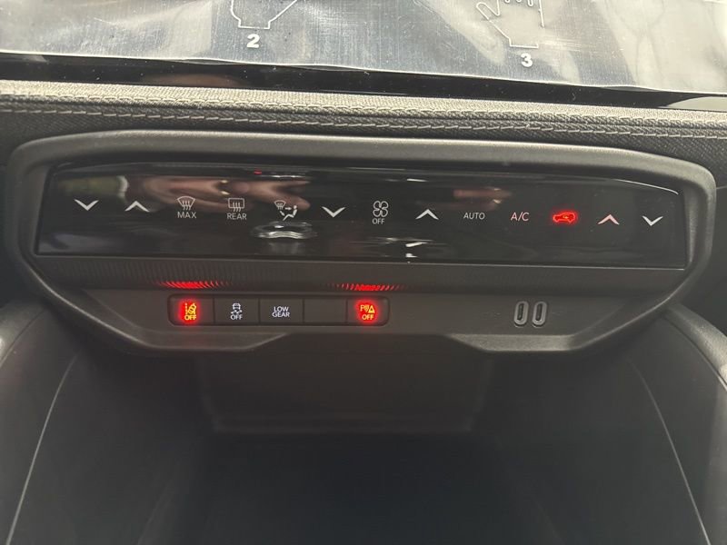 New 2026 Jeep Cherokee Laredo image 31