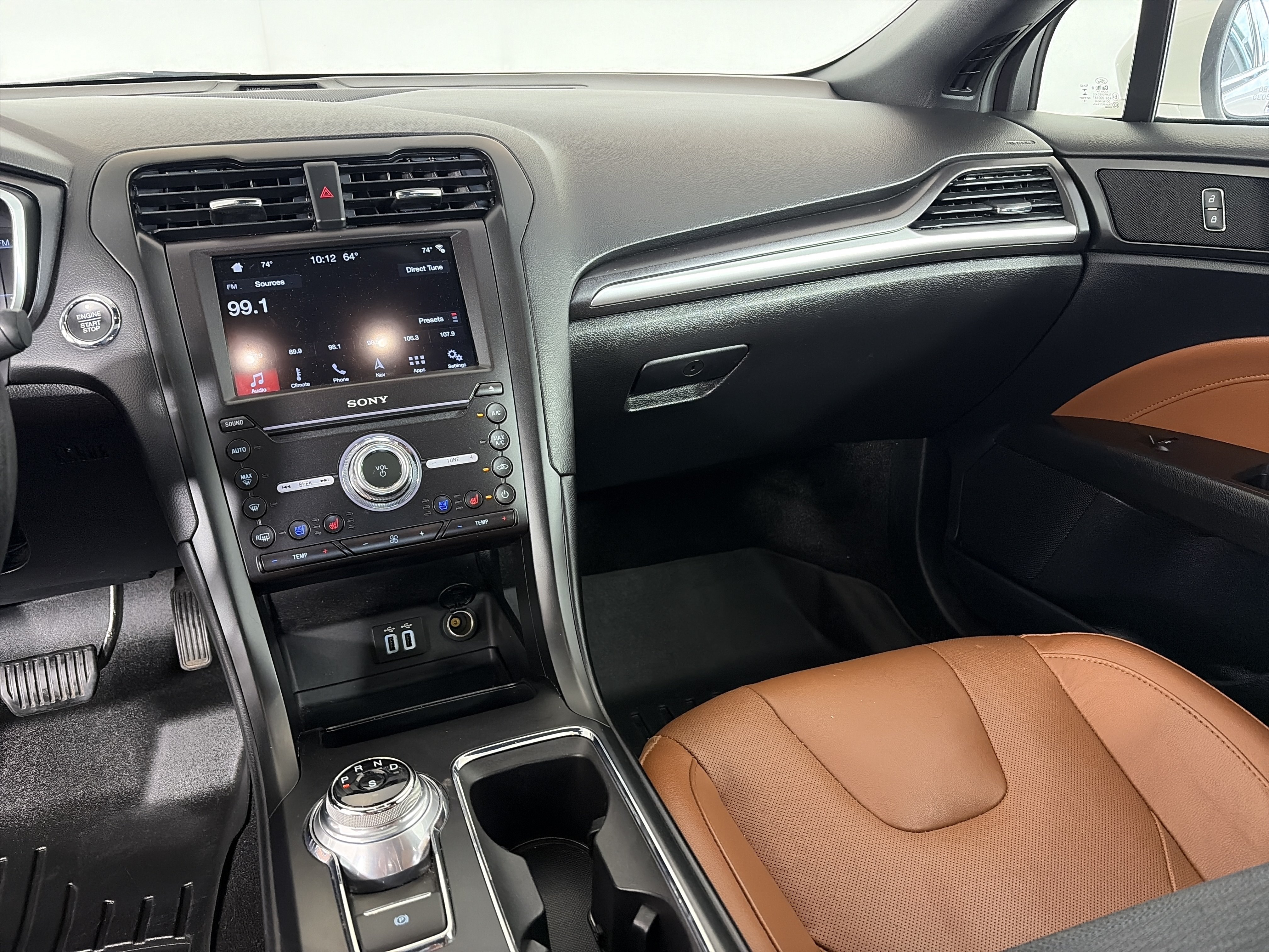 Used 2019 Ford Fusion Titanium FWD image 4