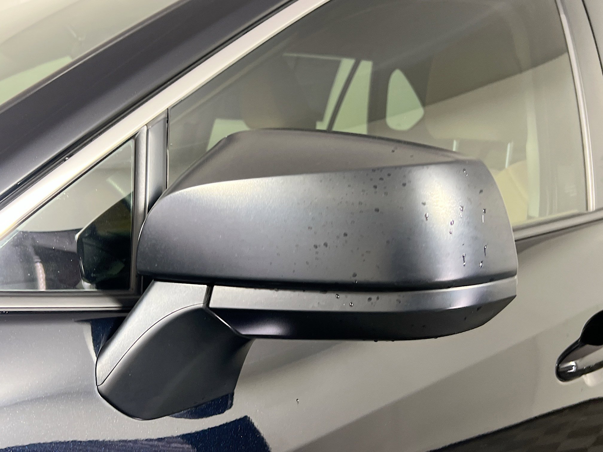 Used 2019 Toyota RAV4 LE image 12