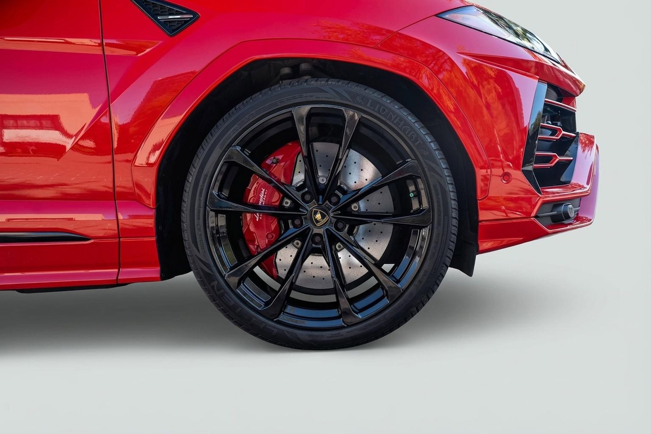 Used 2022 Lamborghini Urus AWD/4WD image 6