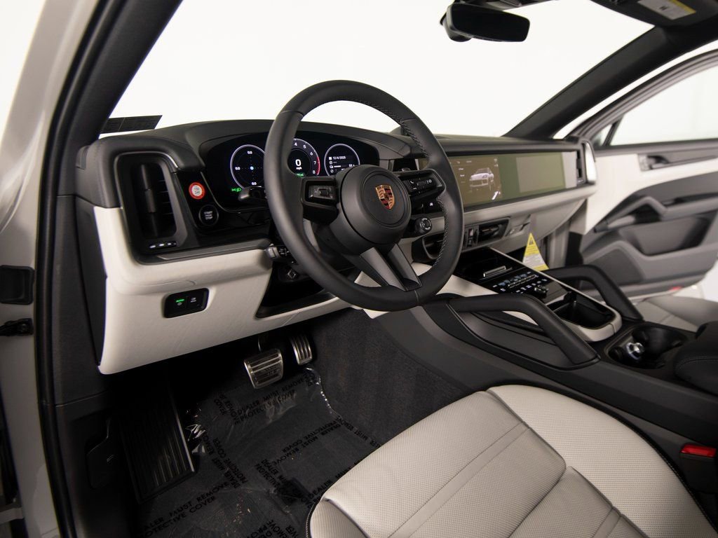 New 2026 Porsche Cayenne S image 17