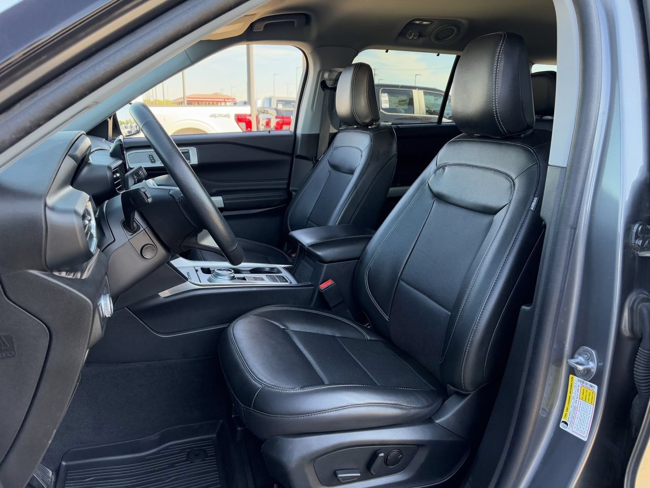 Certified 2022 Ford Explorer Limited w/ Equipment Group 301A RWD image 26