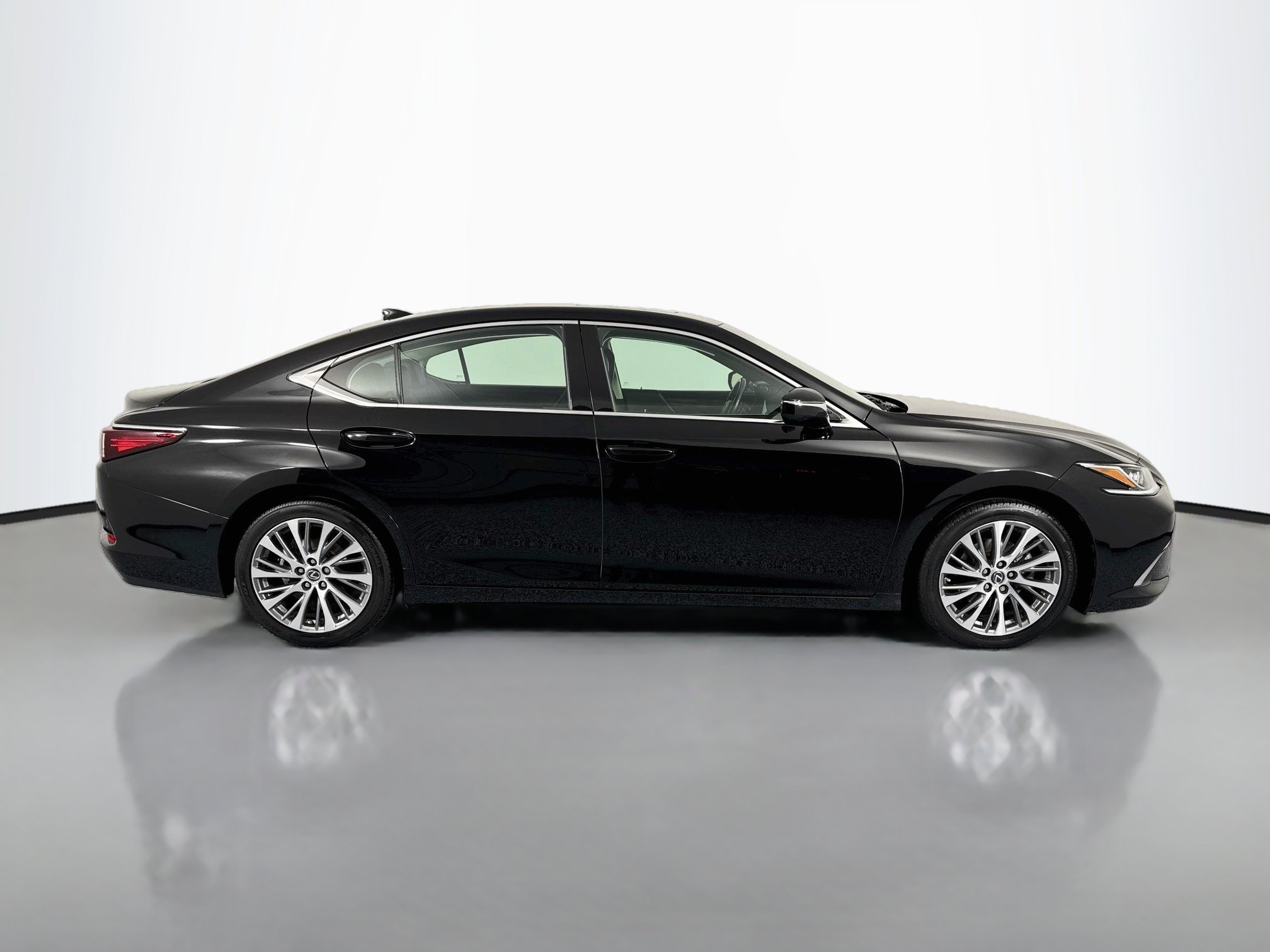 Used 2020 Lexus ES 350 w/ Premium Package FWD image 4