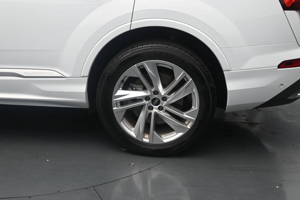 Used 2021 Audi Q7 3.0T Premium Plus w/ Premium Plus Package AWD/4WD image 13