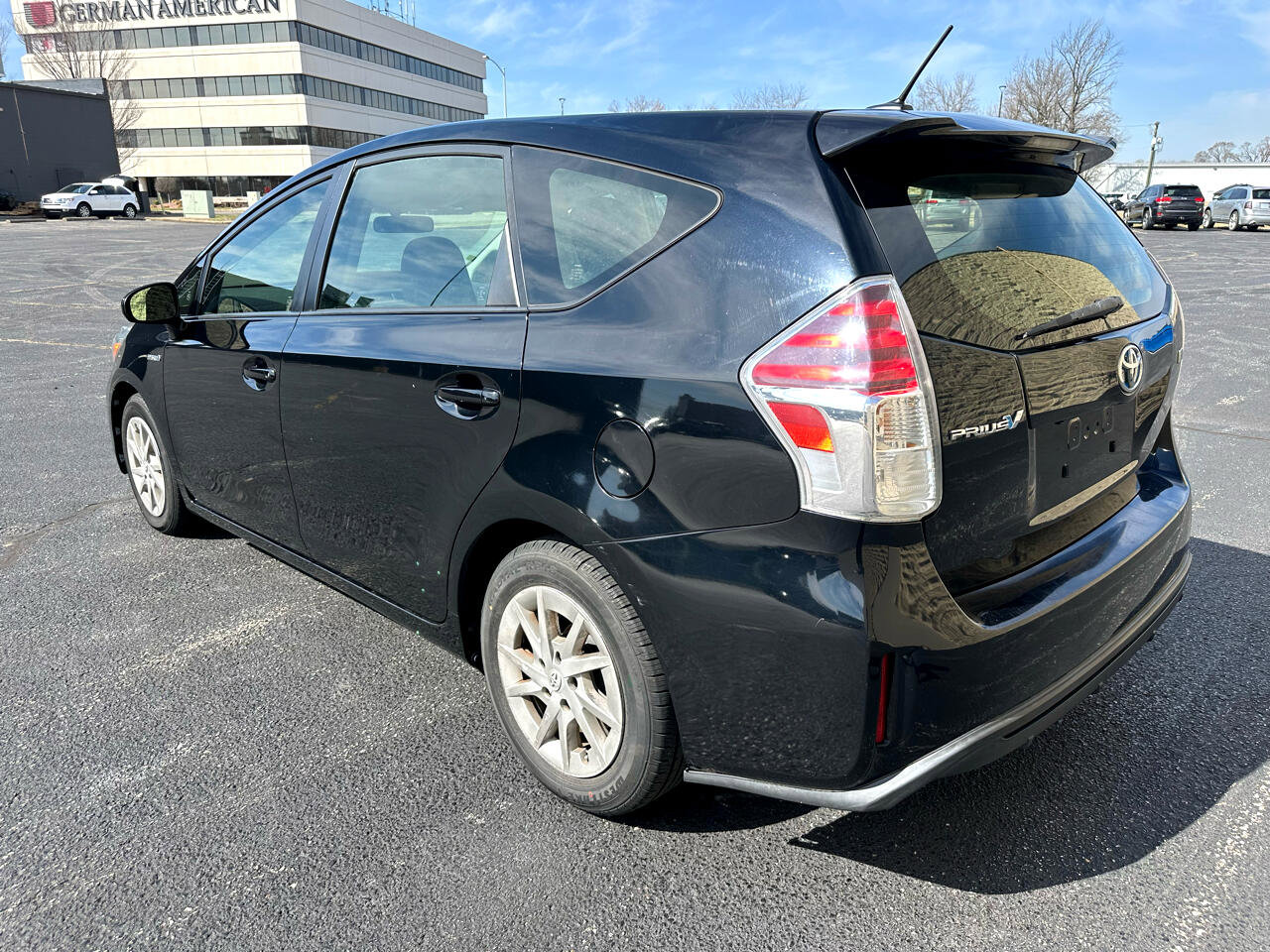 Used 2015 Toyota Prius V Three image 3