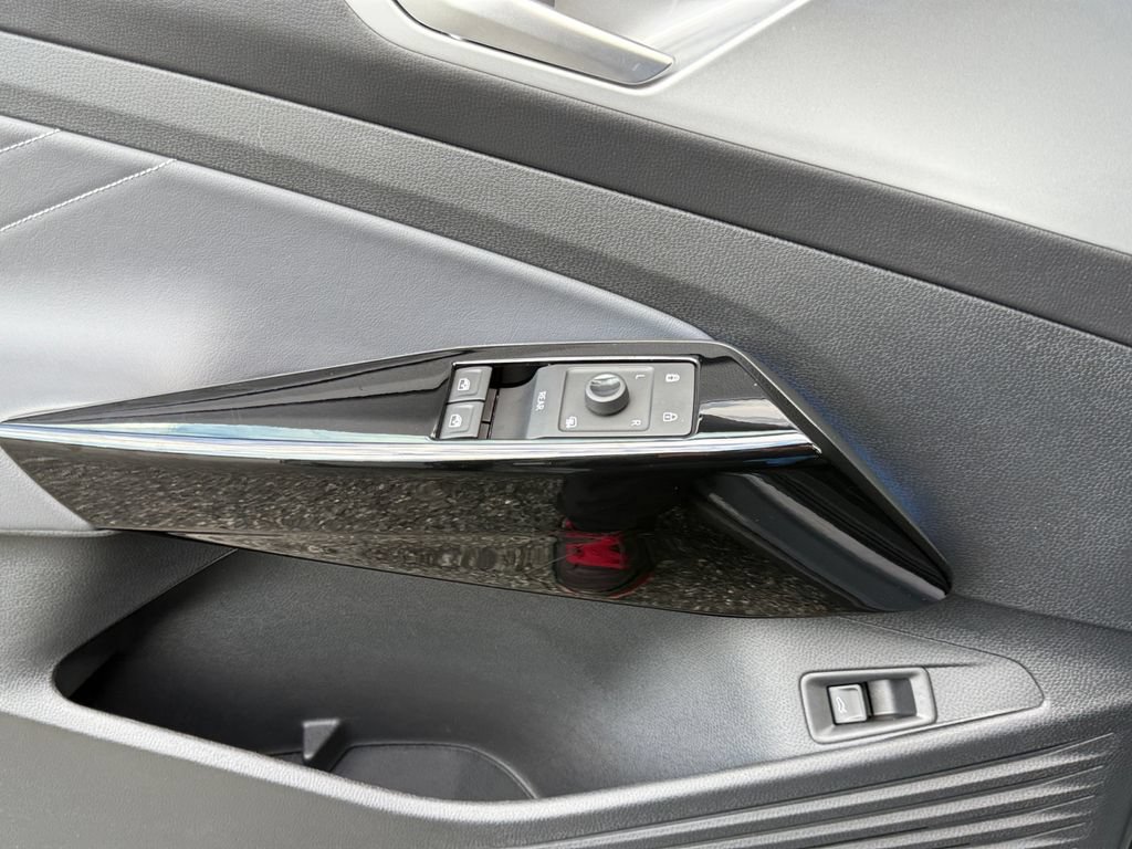 Used 2023 Volkswagen ID.4 Pro S RWD image 11