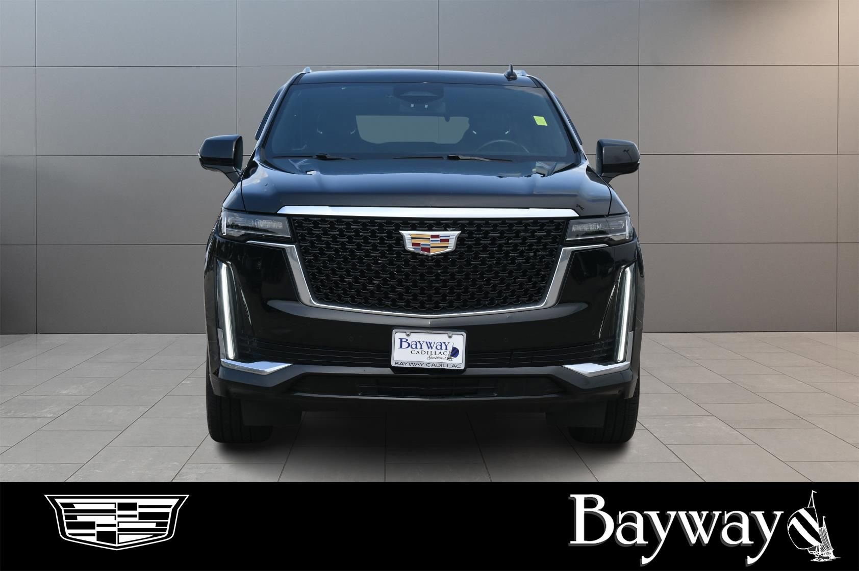 Used 2023 Cadillac Escalade Luxury AWD/4WD image 2