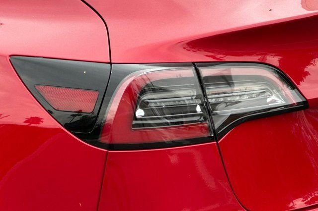 Used 2020 Tesla Model 3 Standard Range Plus image 26