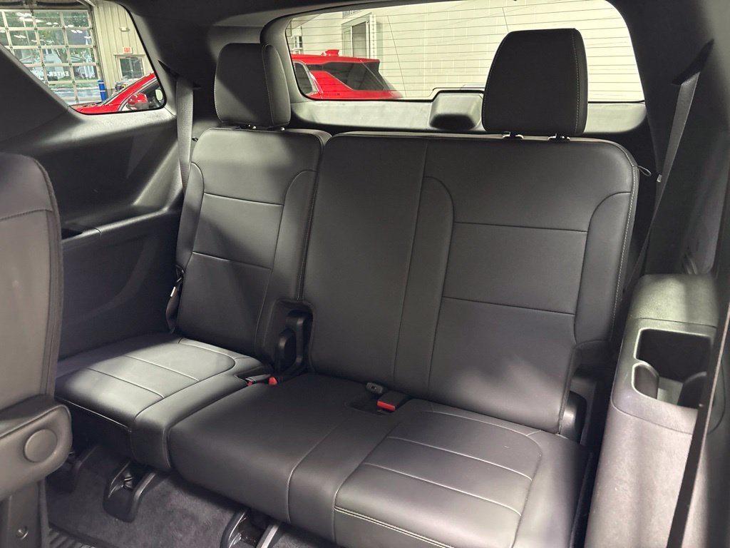 Used 2023 Chevrolet Traverse LT w/ LT Premium Package AWD/4WD image 46