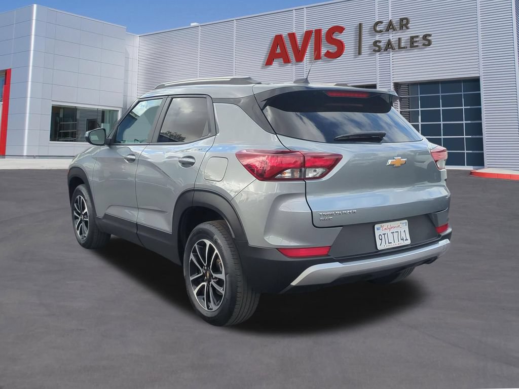Used 2025 Chevrolet TrailBlazer LT AWD/4WD image 9