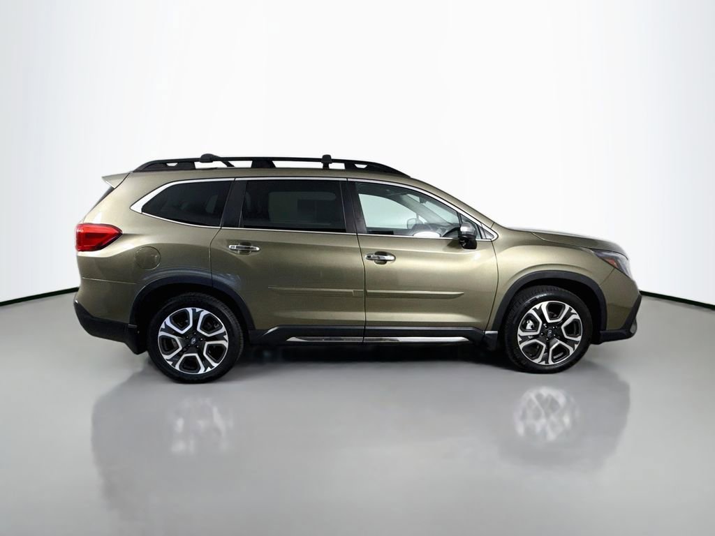 Used 2023 Subaru Ascent Touring AWD/4WD image 9