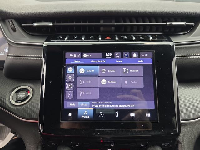 Used 2023 Jeep Grand Cherokee L Laredo image 31