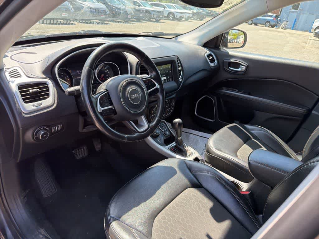 Used 2018 Jeep Compass Latitude w/ Popular Equipment Group AWD/4WD image 36