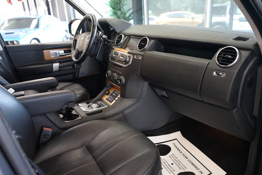 Used 2015 Land Rover LR4 HSE AWD/4WD image 44