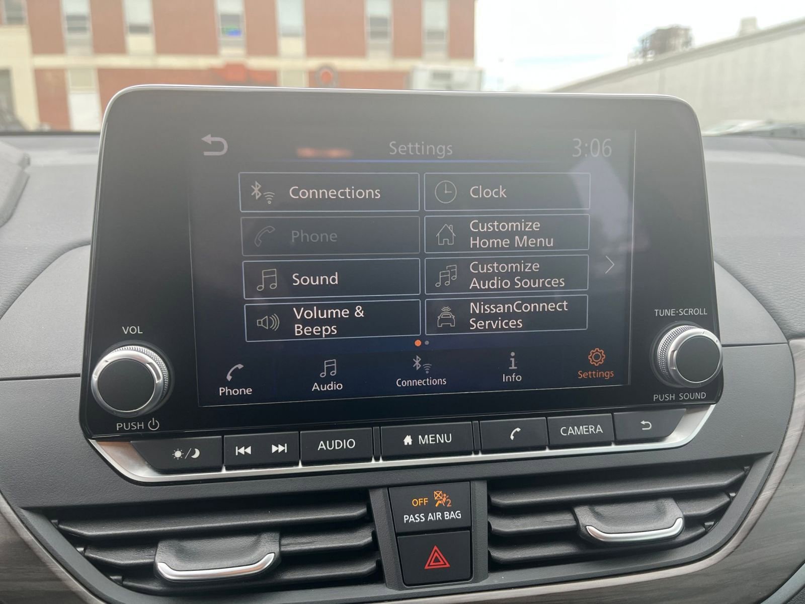 Used 2025 Nissan Altima 2.5 SV FWD image 20