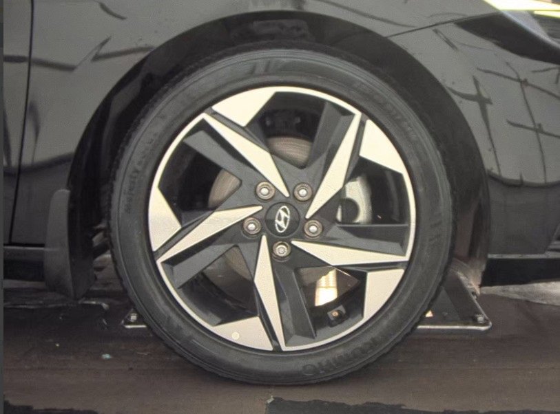 Used 2023 Hyundai Elantra SEL w/ Convenience Package image 12