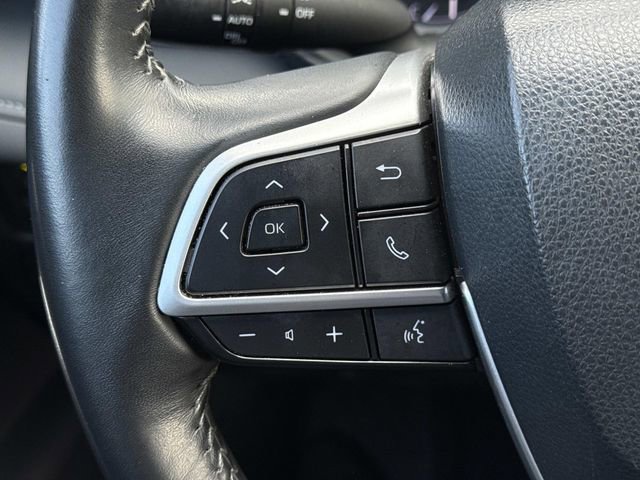 Used 2024 Toyota Highlander XSE image 25