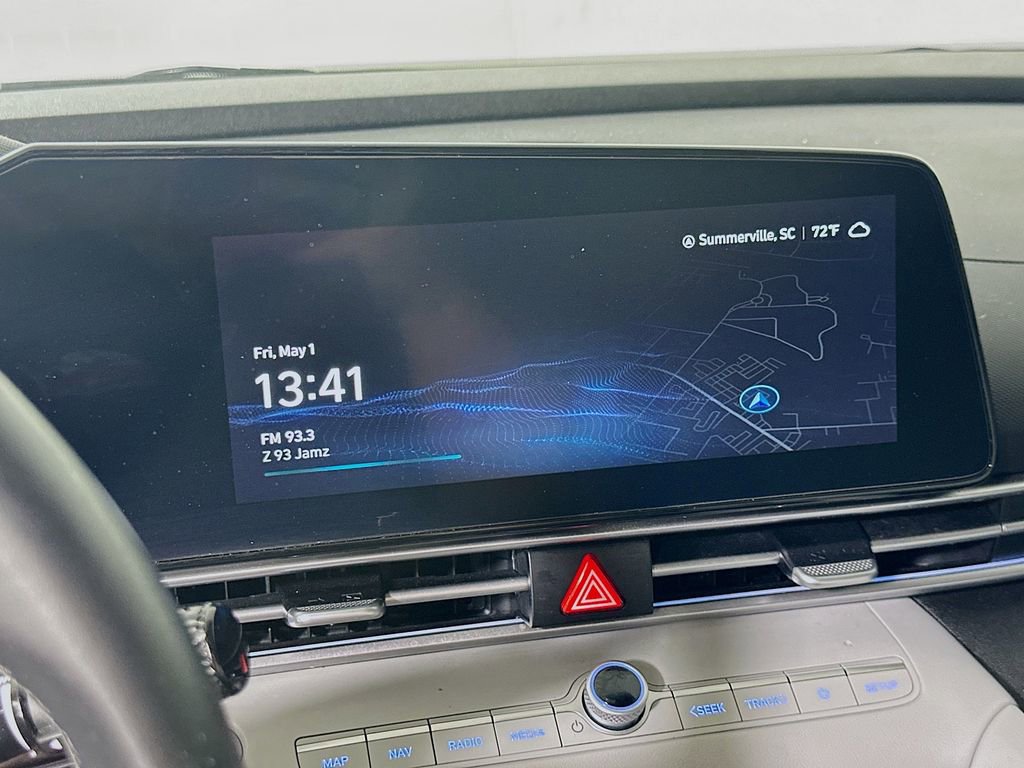 Used 2023 Hyundai Elantra Limited FWD image 25