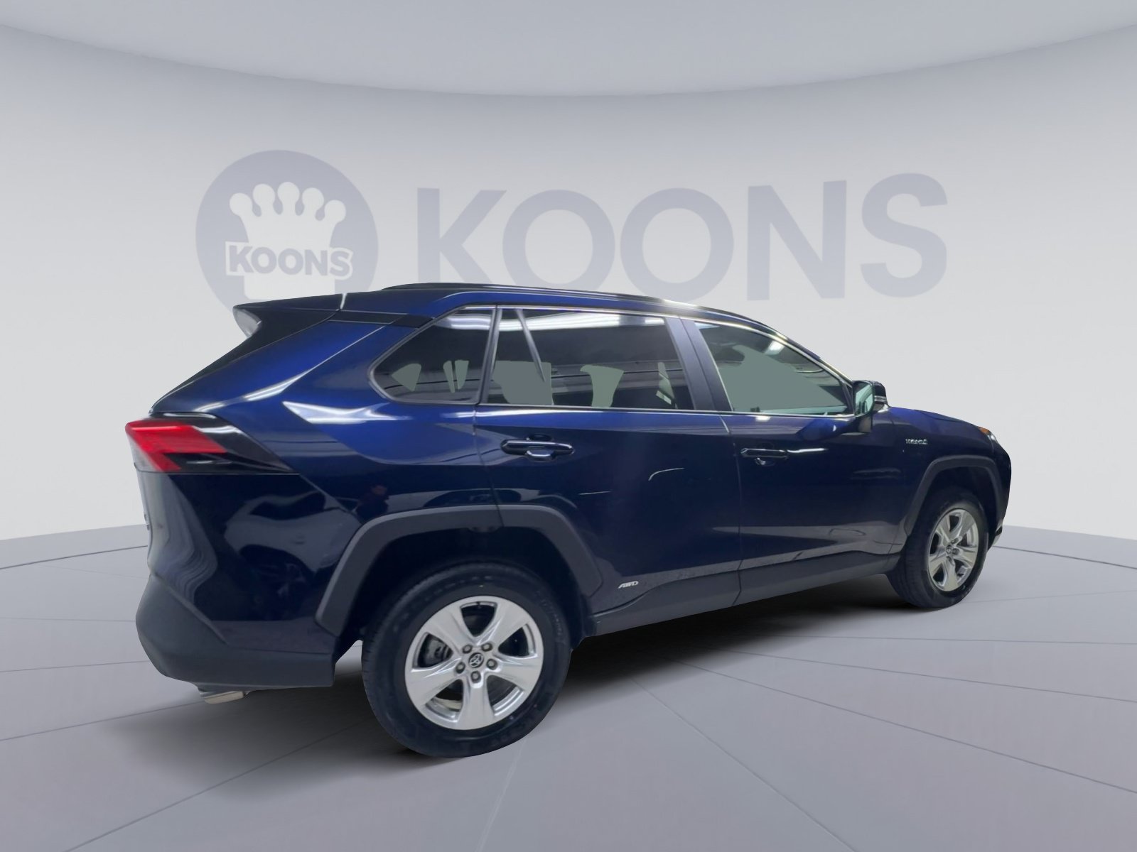 Used 2020 Toyota RAV4 XLE w/ Carpet Mat Package AWD/4WD image 11