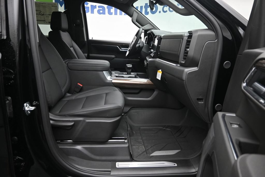New 2026 Chevrolet Silverado 1500 LT w/ All Star Edition Plus AWD/4WD image 9