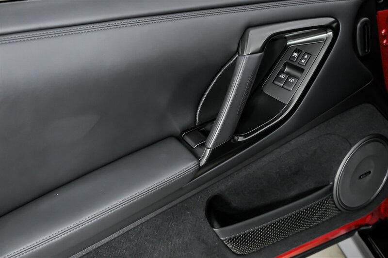 Used 2018 Nissan GT-R Premium AWD/4WD image 19