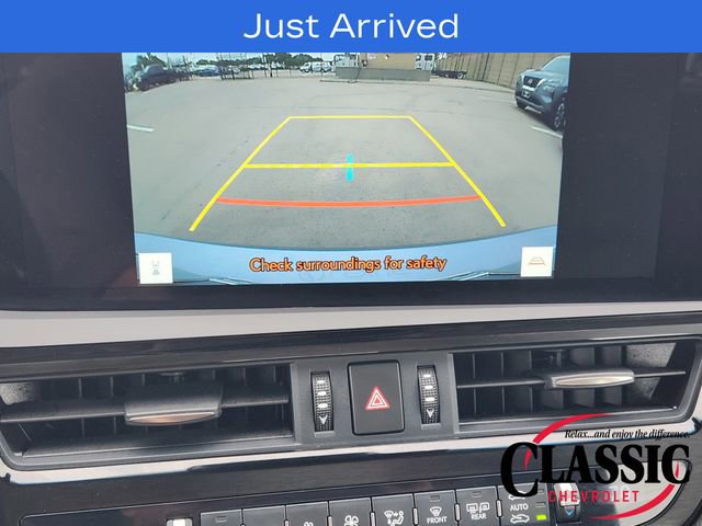 Used 2025 Lexus ES 350 w/ Premium Package FWD image 9