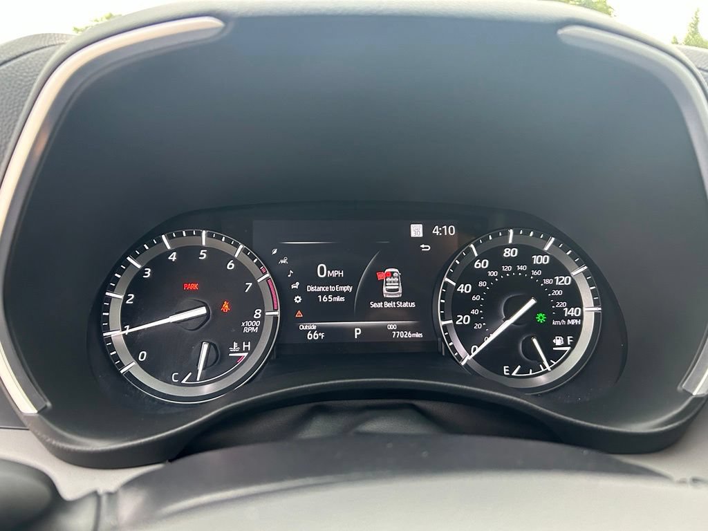 Used 2020 Toyota Highlander XLE AWD/4WD image 19