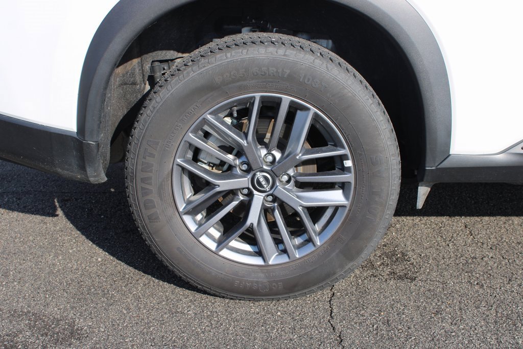 Used 2024 Nissan Rogue S image 35