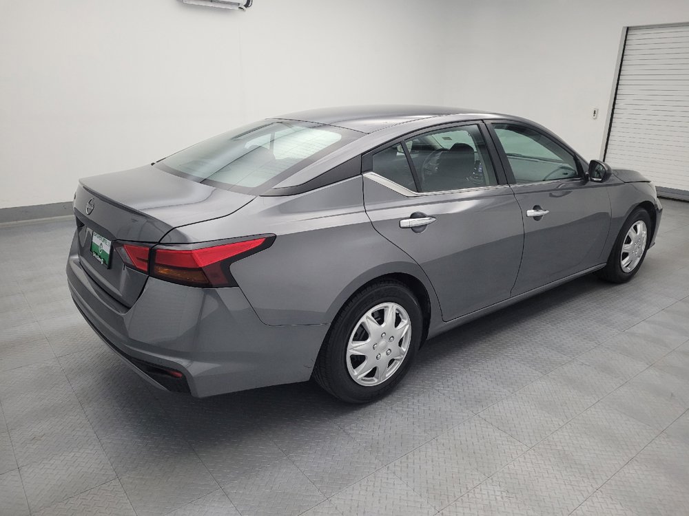 Used 2024 Nissan Altima 2.5 S FWD image 10