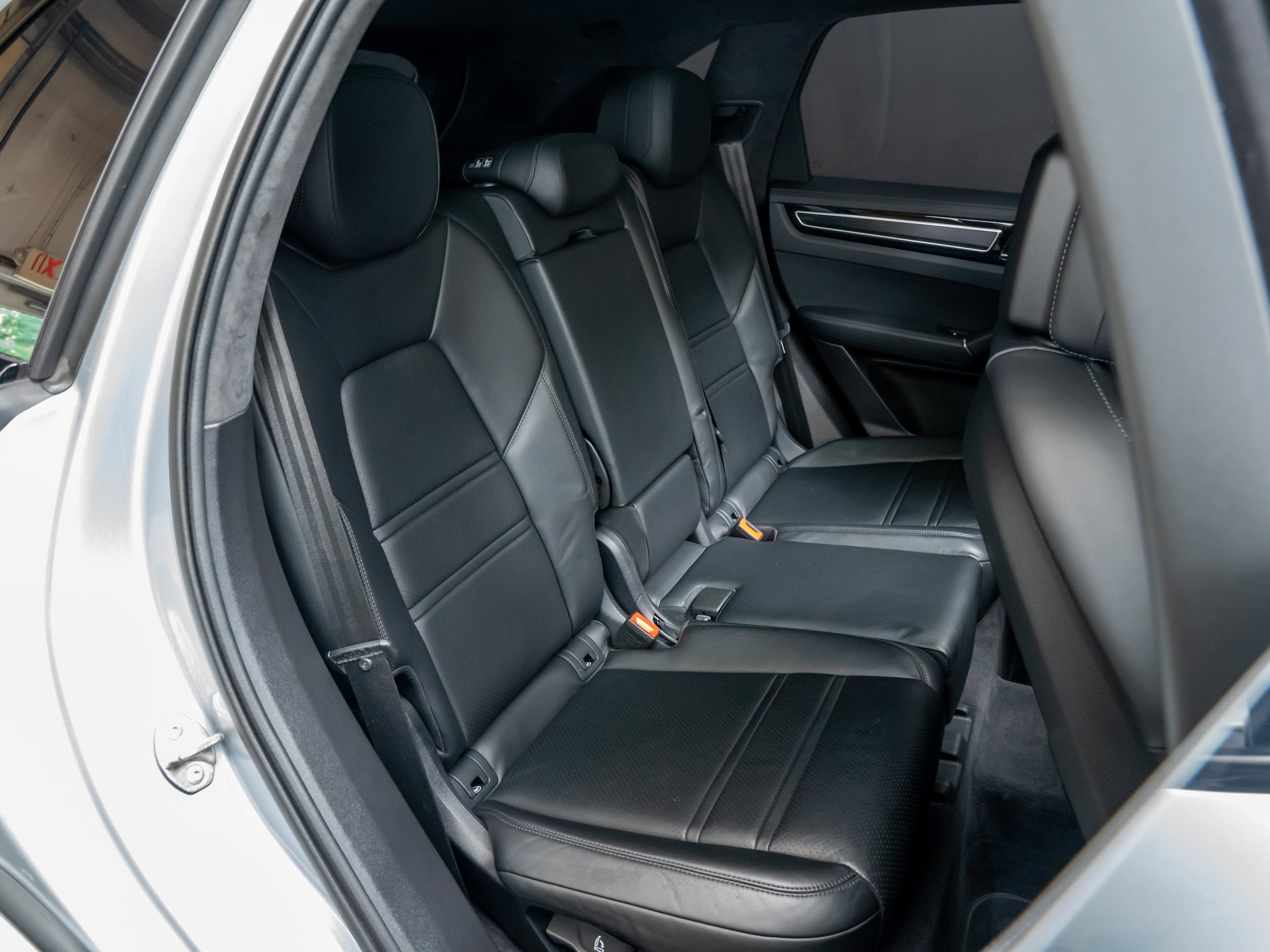 Used 2022 Porsche Cayenne GTS AWD/4WD image 41