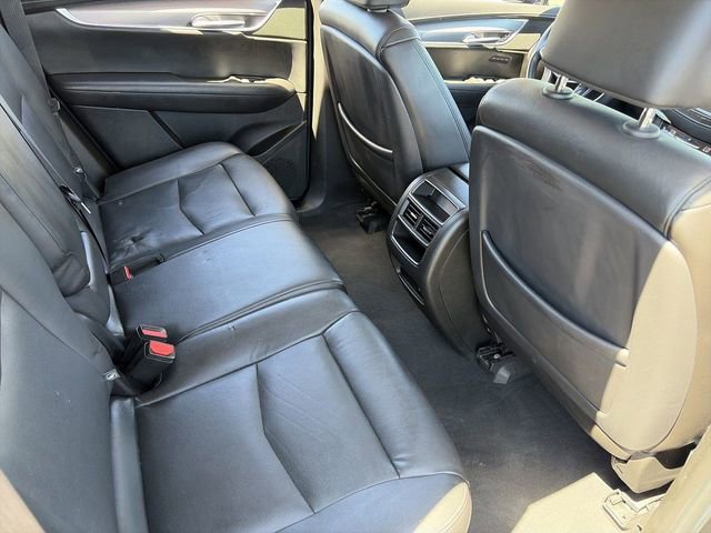 Used 2018 Cadillac XT5 Luxury w/ Driver Awareness Package image 15