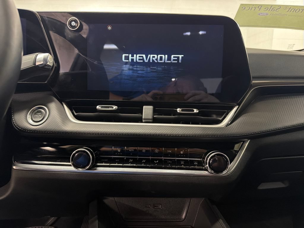 Used 2025 Chevrolet Equinox LT w/ Convenience Package II FWD image 22